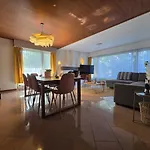 Villa Peaceful Family Close To Center *